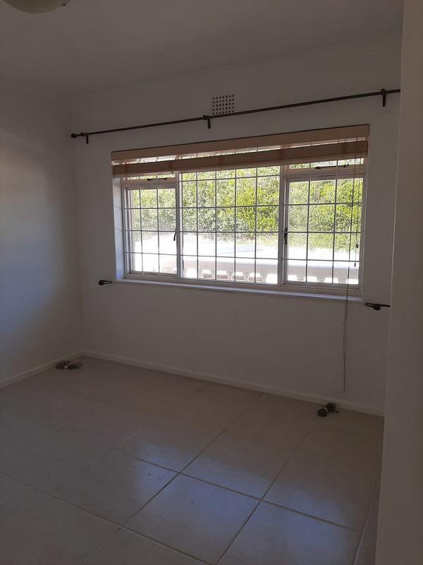 To Let 2 Bedroom Property for Rent in Fish Hoek Western Cape